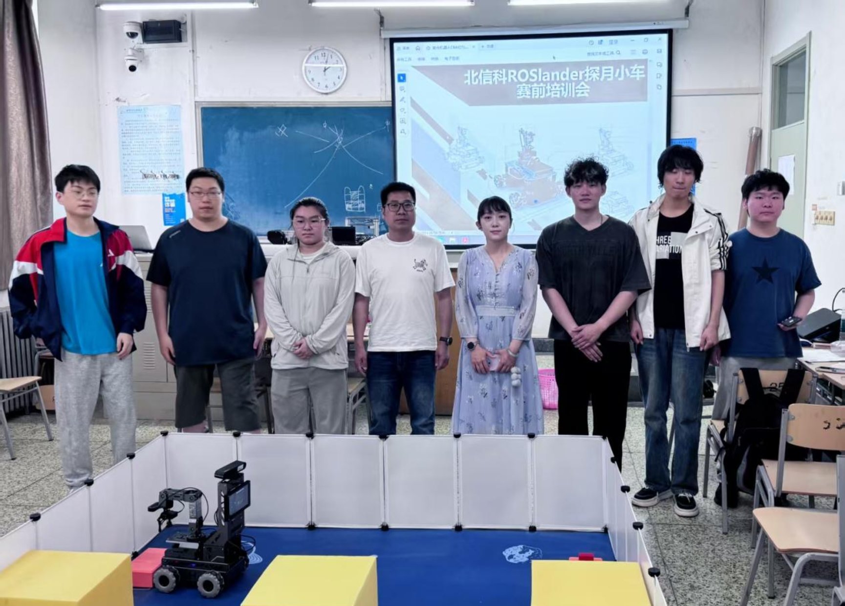 应用技术学院成功举办中国机器人及人工智能大赛小型桌面级挑战赛专项辅导活动——教育科技领域技术开发实践新探索