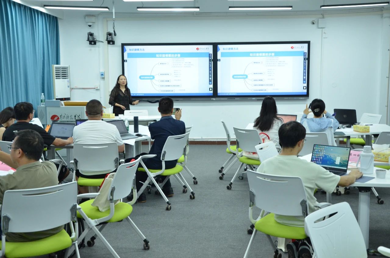 黄河科技学院成功举办第十四期应用型高校课程体系开发与建设工作坊，深化教育科技技术开发